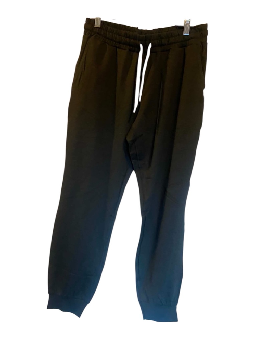 NWOT Vuori Performance Joggers Ladies BLACK Size M